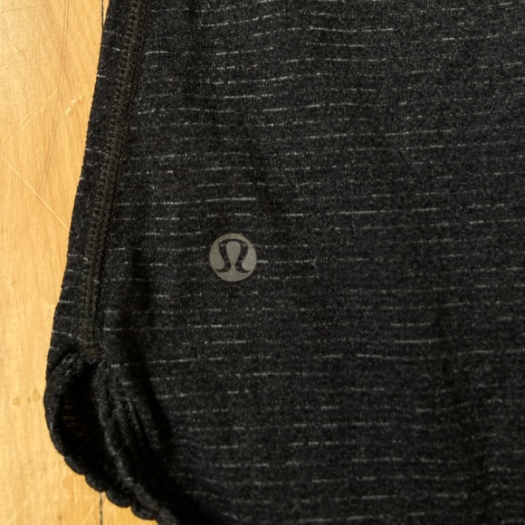 Lululemon 105 F Singlet (Seriously Light Luon) - Picture 9 of 9